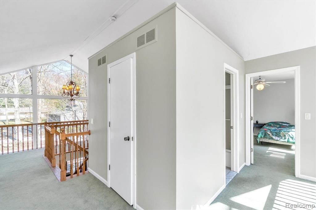34412 Quaker Valley Road Farmington Hills, MI 48331 - Photo 40 of 57