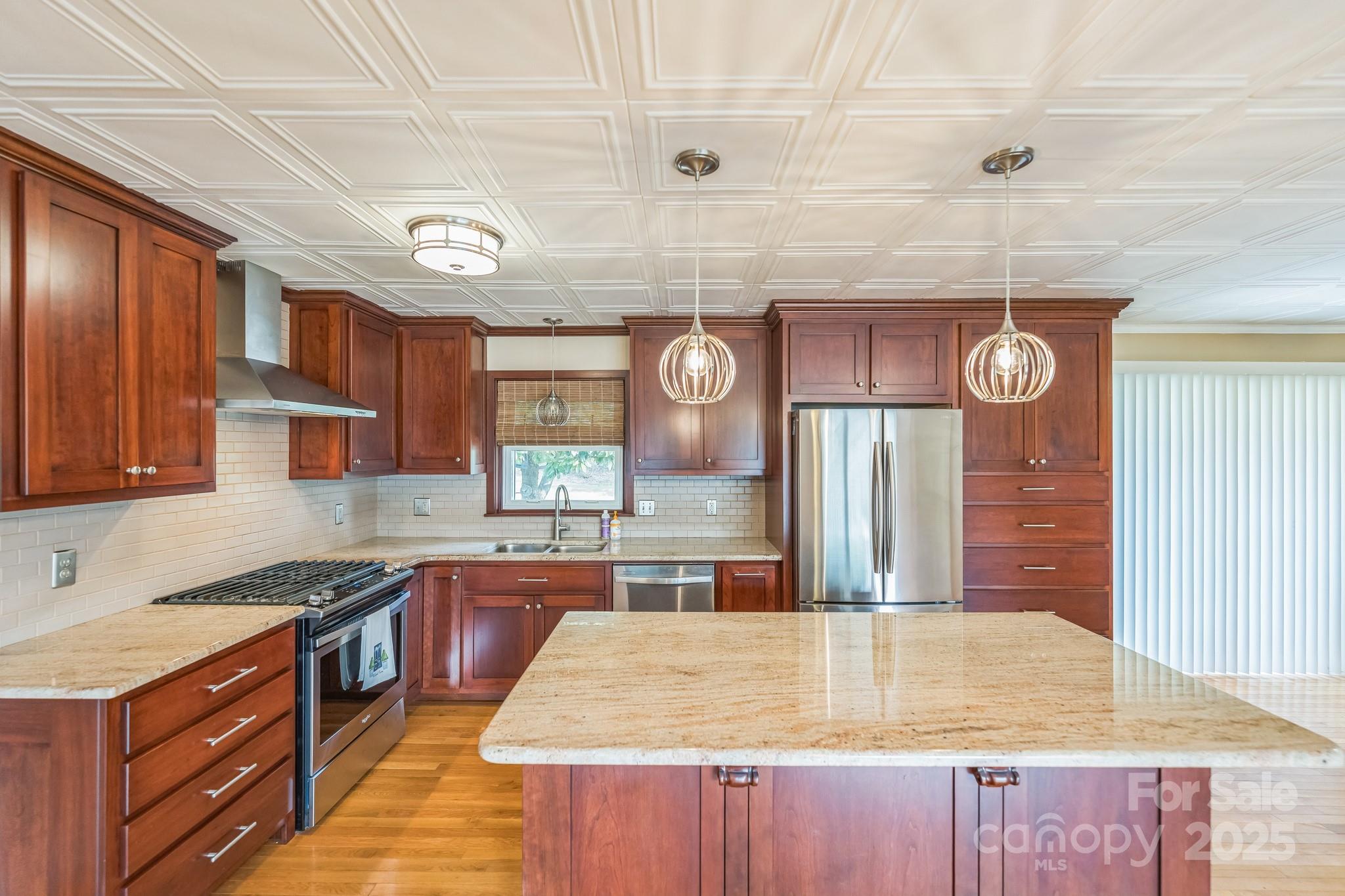 606 Spring Street Walnut Cove, NC 27052 - Photo 4 of 28 Gallery Image 4