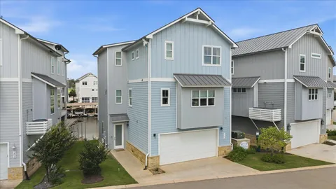 $1,775,000 | 208 Marina Bluff, Kingsland, TX 78639