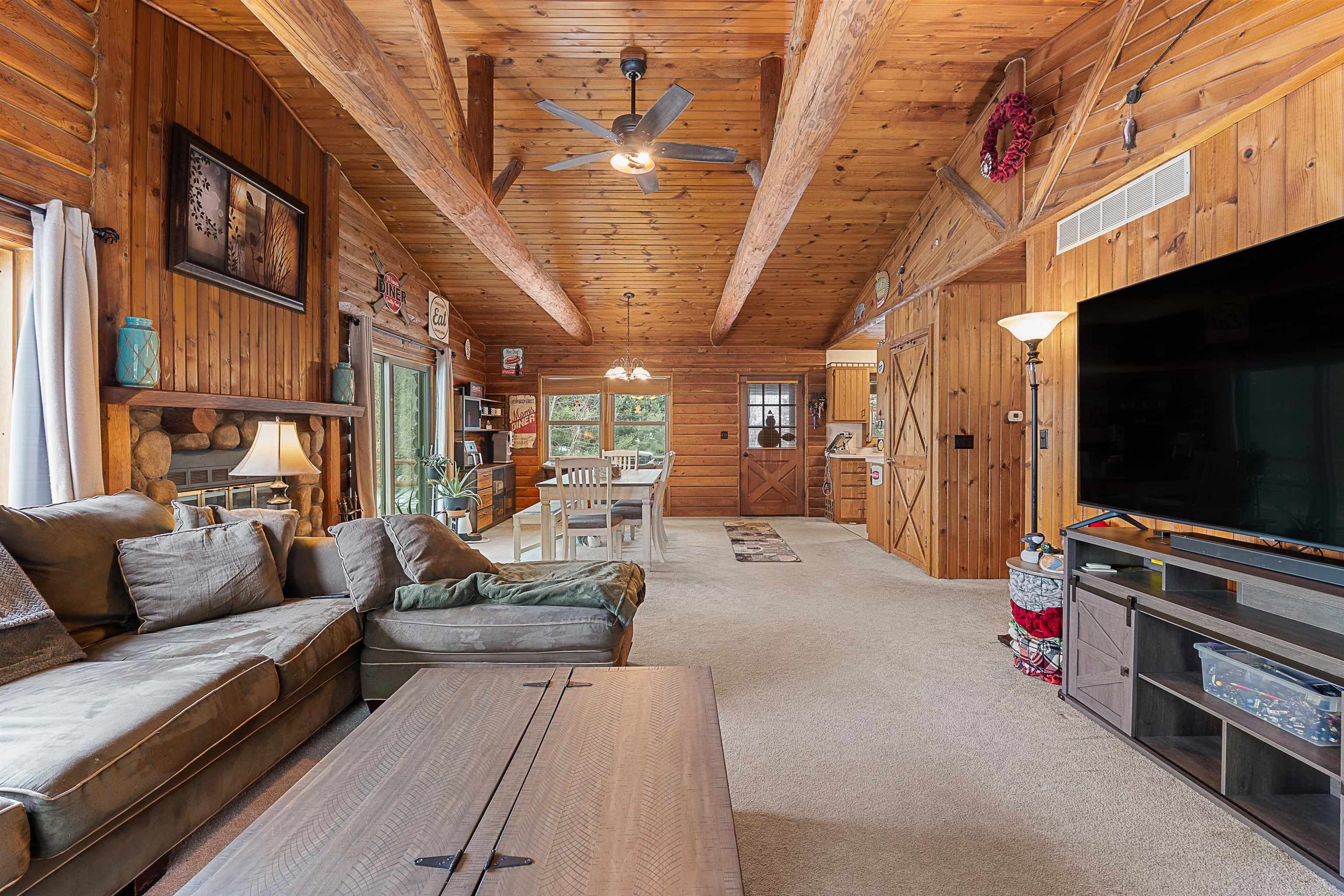 W8733 Niblick Road Beaver Dam, WI 53916 - Photo 4 of 18