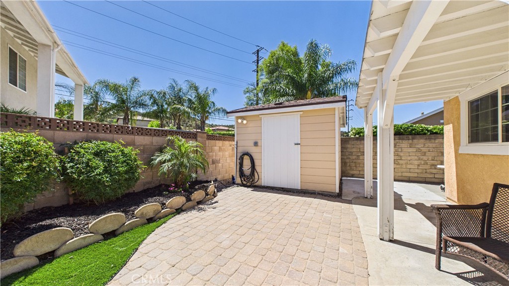 21104 Rosedell Drive Saugus, CA 91350 - Photo 31 of 33