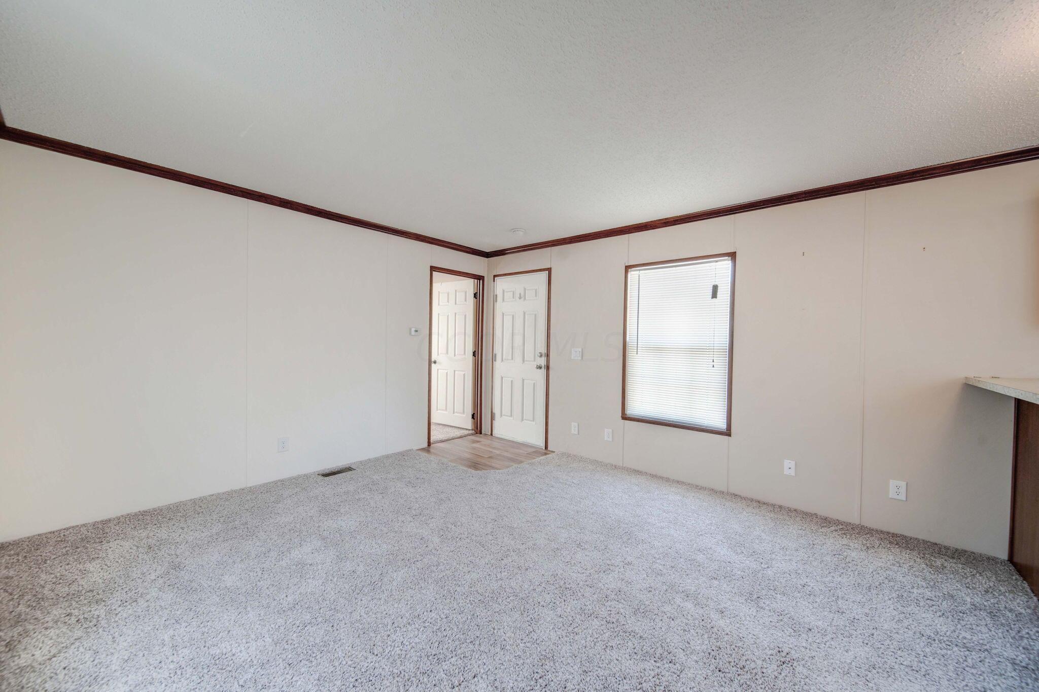 755 Stelzer Road, Unit 18 Columbus, OH 43219 - Photo 12 of 27 15-web-or-mls-DSC00822_3_4