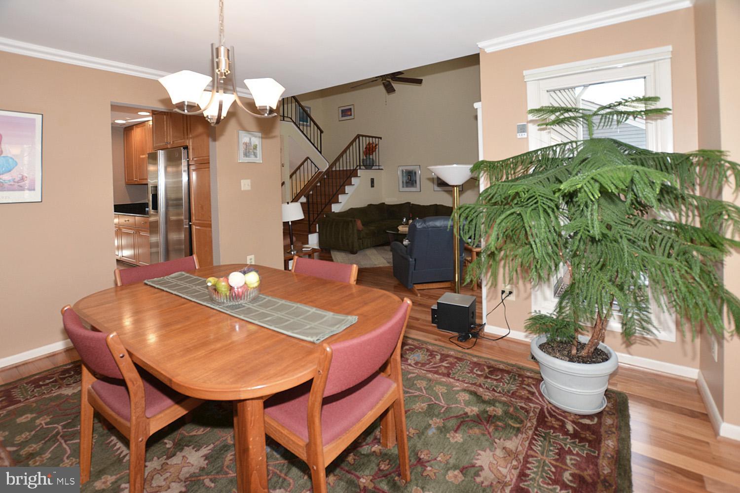 11618 Chapel Cross Way Reston, VA 20194 - Photo 11 of 41 Great space !