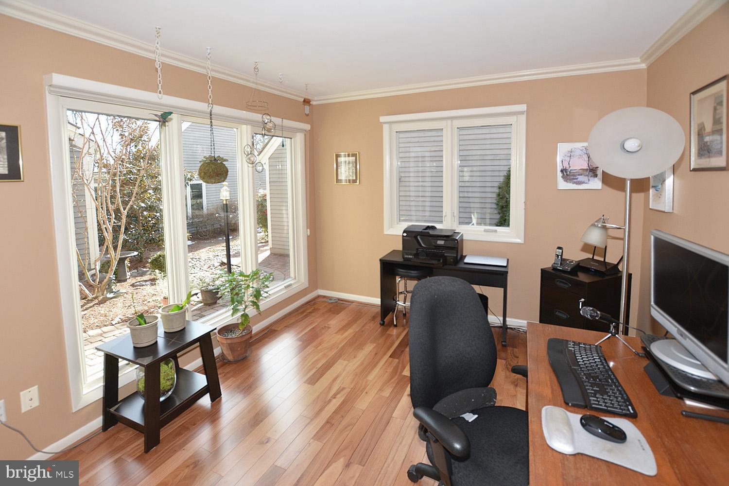 11618 Chapel Cross Way Reston, VA 20194 - Photo 12 of 41 Main level office with built-in shelving