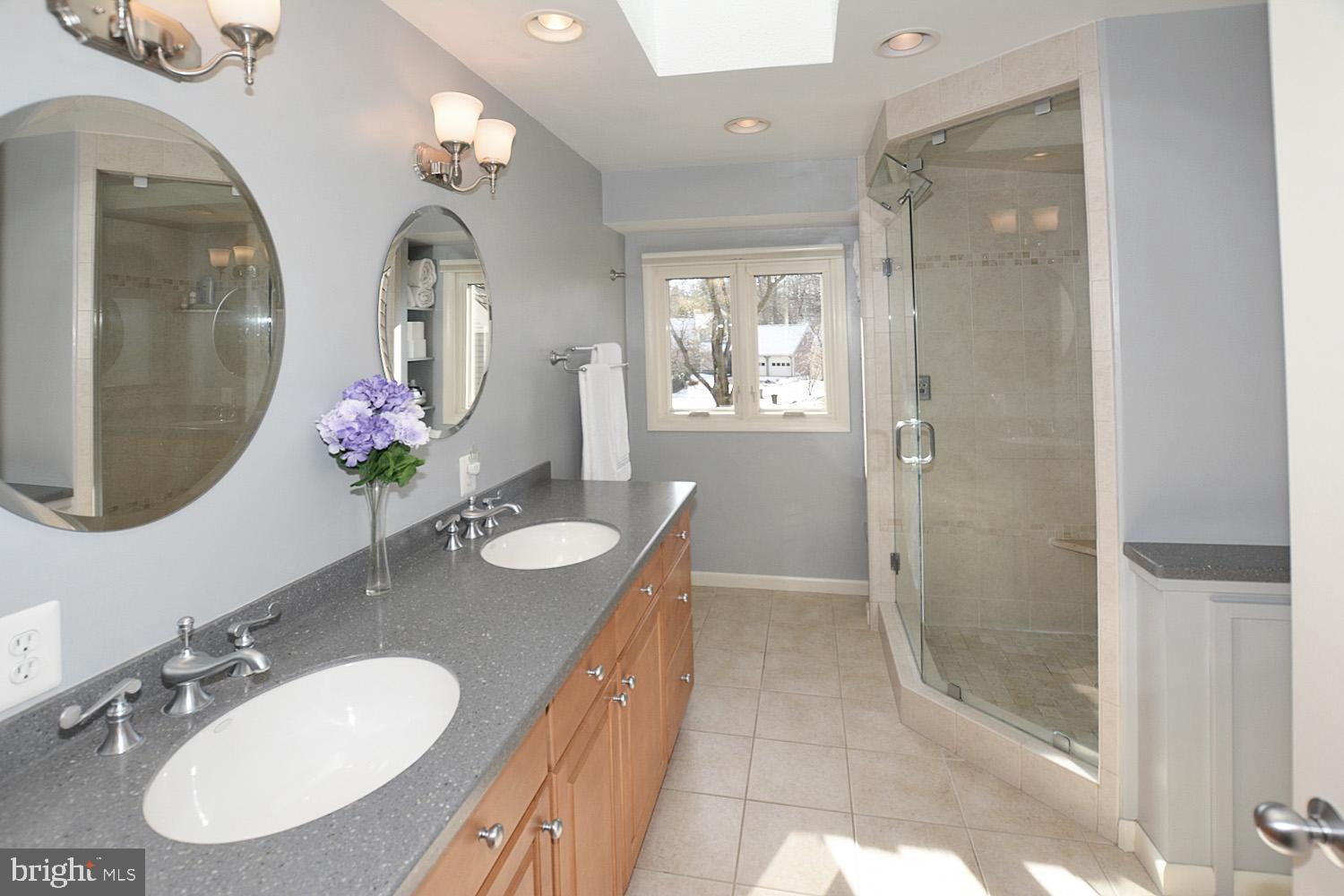 11618 Chapel Cross Way Reston, VA 20194 - Photo 26 of 41 Totally renovated master bath with steam shower!
