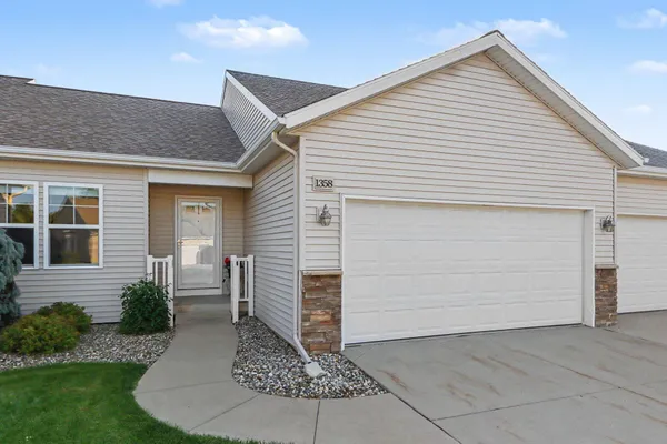 $259,914 | 1358 South Village Circle, Kalamazoo, MI 49009