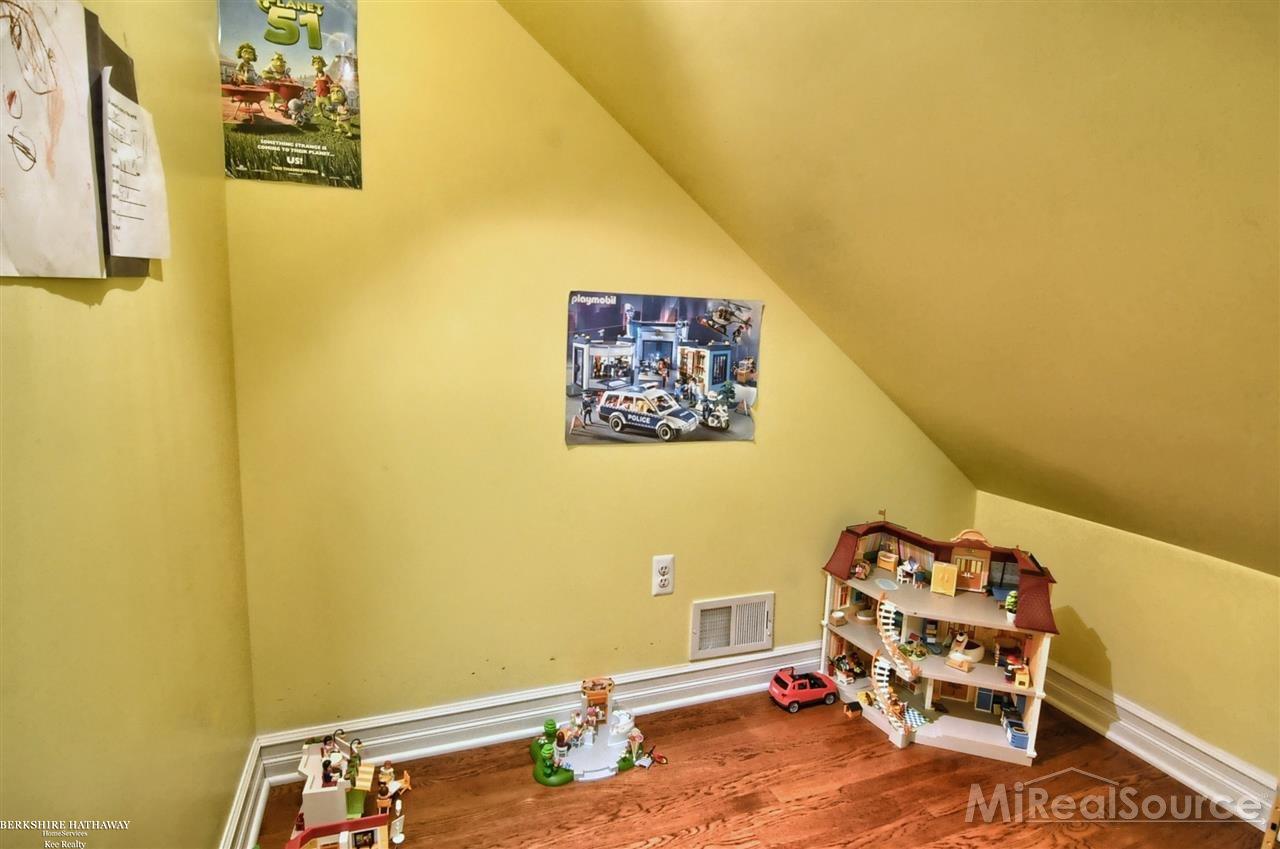 632 7th Street Rochester, MI 48307 - Photo 30 of 36