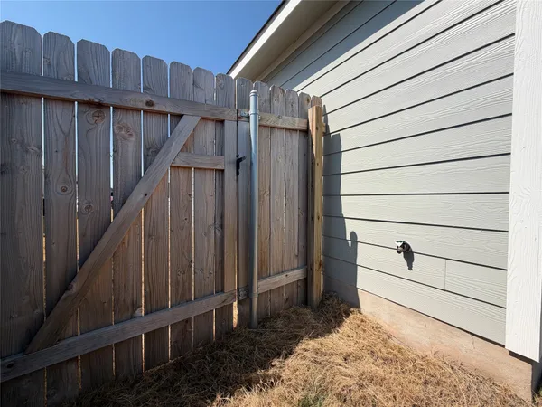 $1,897 | 2218 Cumulus Court, Lockhart, TX 78644