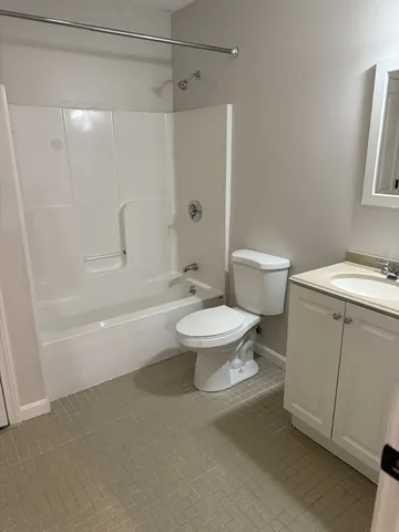 $2,100 | 576 South Avenue, Unit 6, Whitman, MA 02382