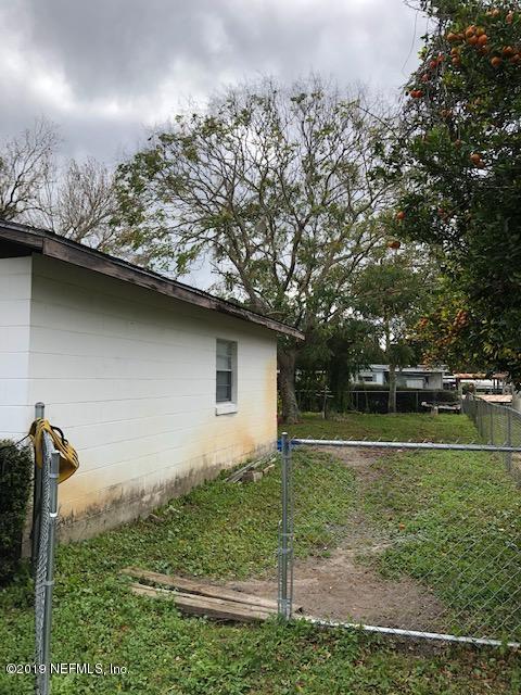 105 Bill Road Crescent City, FL 32112 - Photo 5 of 54 Backyard