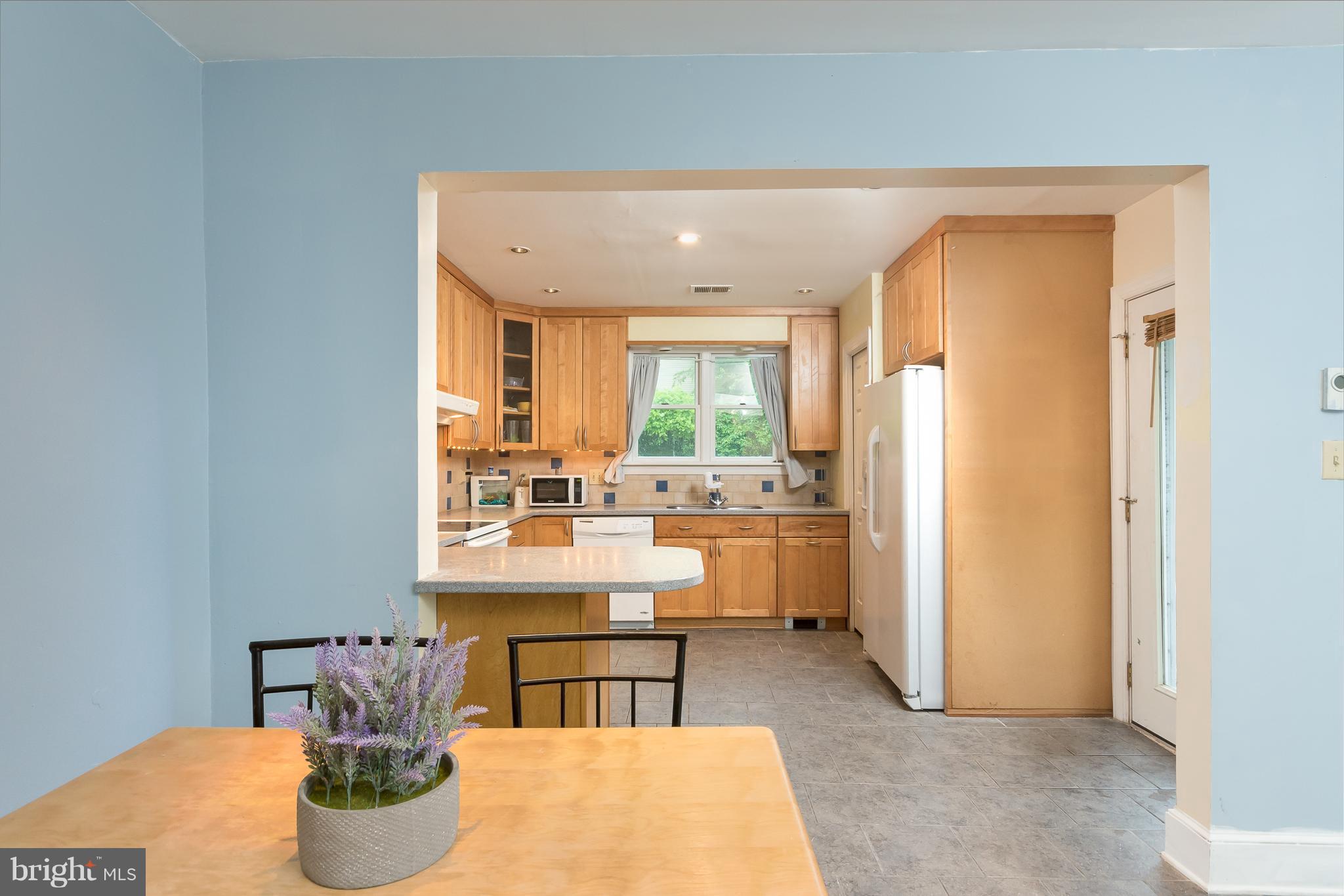 4920 Braddock Road Temple Hills, MD 20748 - Photo 10 of 25 Kitchen