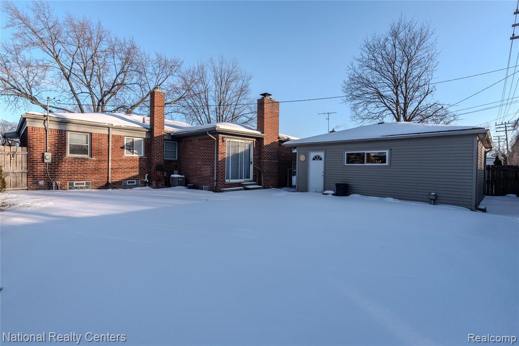 32653 Beacon Lane Fraser, MI 48026 - Photo 25 of 28
