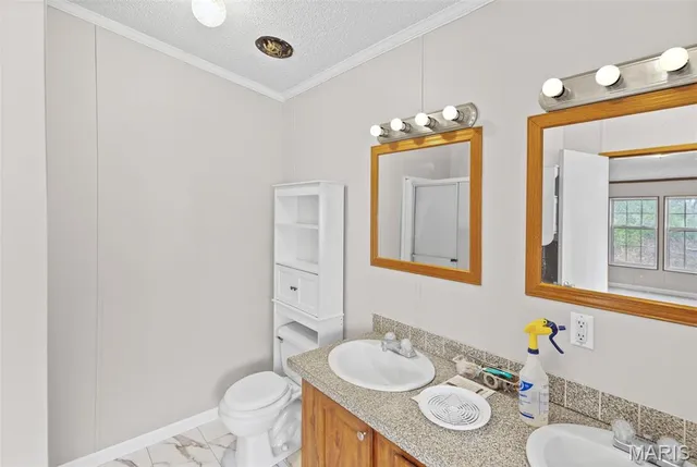 $400,000 | 9345 Schaller Road, Lenzburg, IL 62255