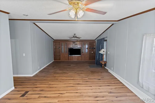 $400,000 | 9345 Schaller Road, Lenzburg, IL 62255