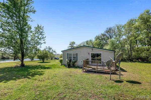 $375,000 | 9345 Schaller Road, Lenzburg, IL 62255