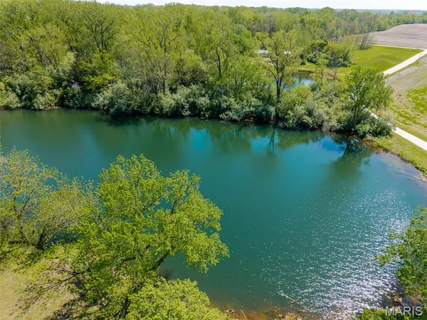 $375,000 | 9345 Schaller Road, Lenzburg, IL 62255