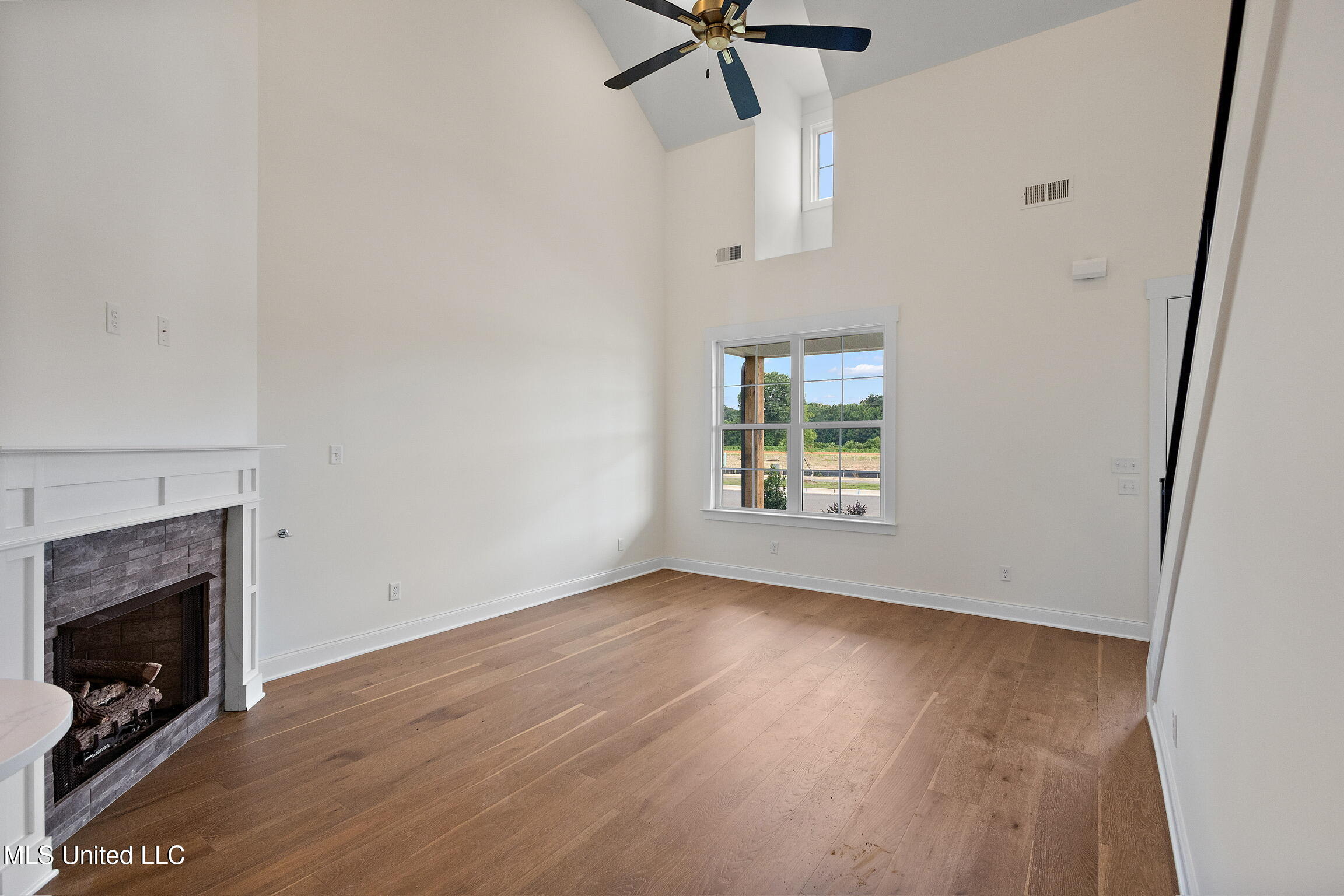 622 Bolivar Drive Nesbit, MS 38651 - Photo 11 of 31 Apple