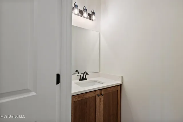 $384,900 | 622 Bolivar Drive, Nesbit, MS 38651