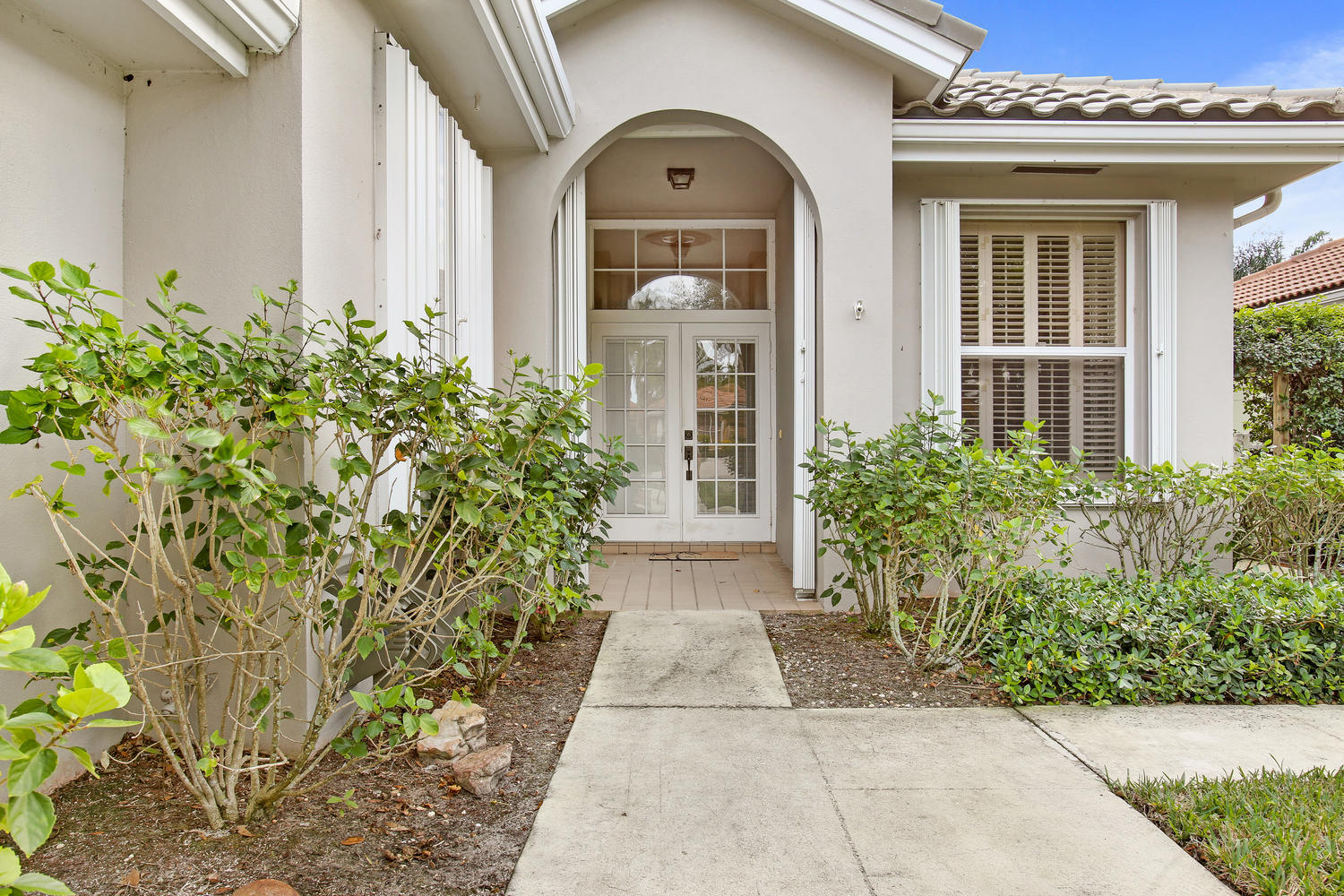 196 Hampton Place Jupiter, FL 33458 - Photo 3 of 22 196 Hampton Pl Jupiter FL-large-002-15-E