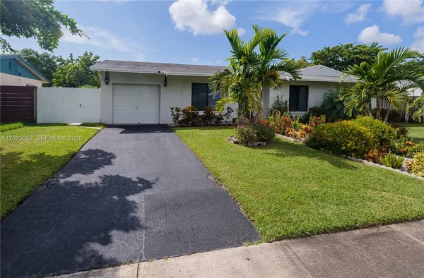 $1,300 | 19311 Sterling Drive, Unit B, Cutler Bay, FL 33157