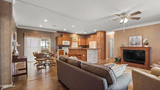 $2,000 | 105 Evergreen Street, Panama City Beach, FL 32407