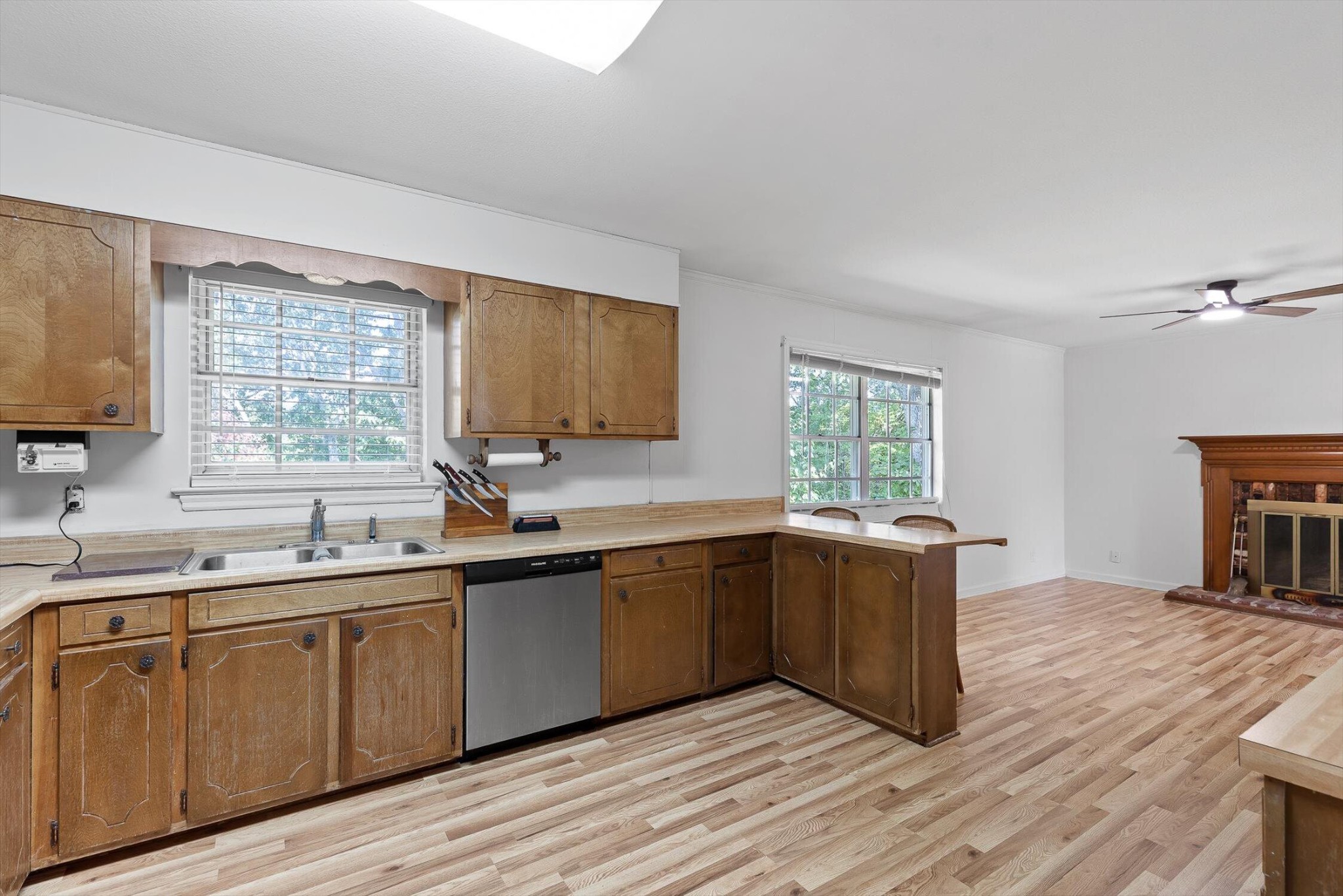 4607 Cloverdale Loop Hixson, TN 37343 - Photo 3 of 33