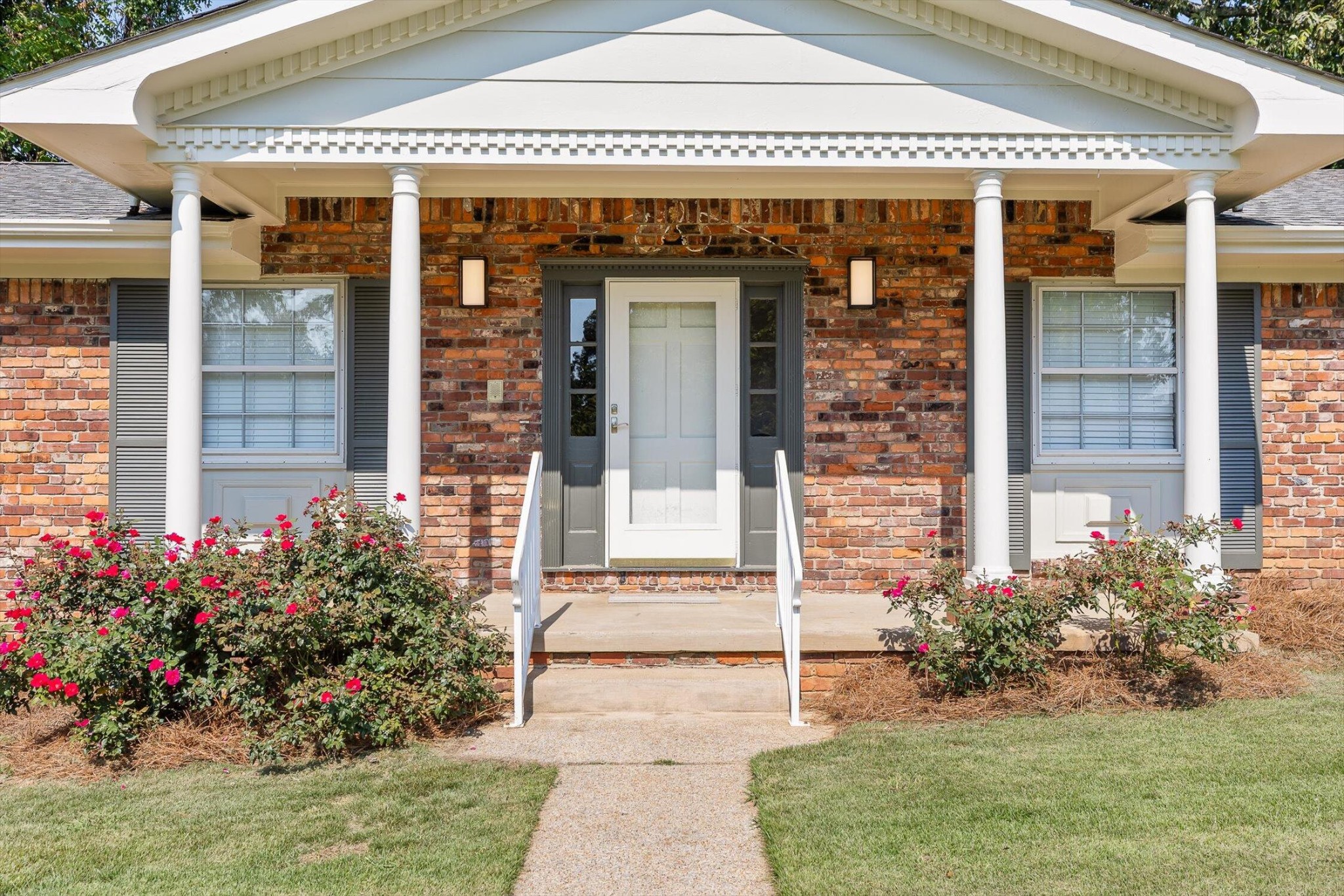 4607 Cloverdale Loop Hixson, TN 37343 - Photo 4 of 33