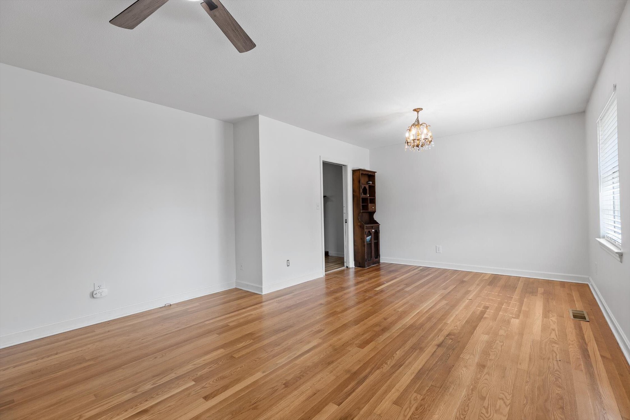 4607 Cloverdale Loop Hixson, TN 37343 - Photo 8 of 33