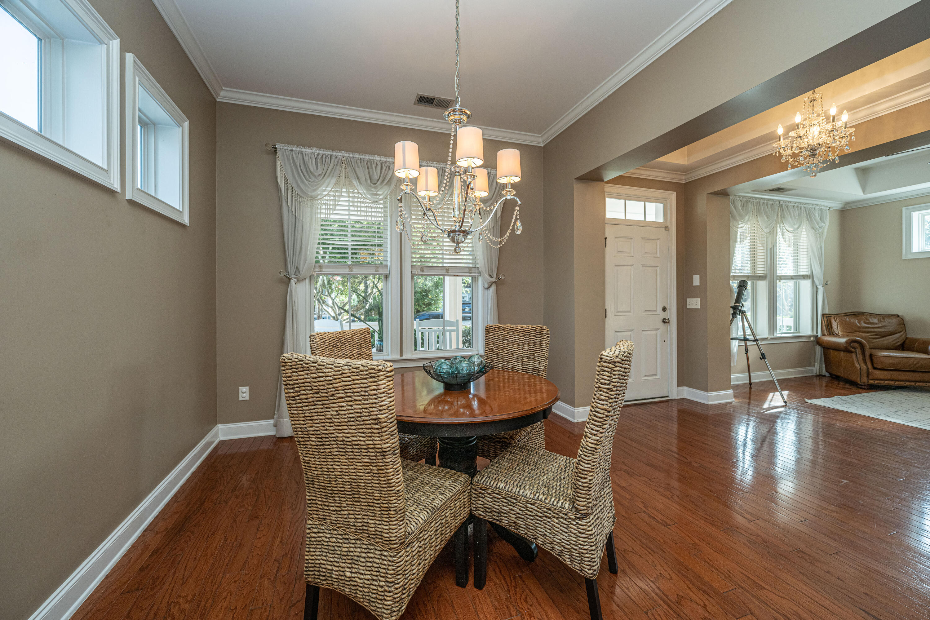 1852 Hall Point Road Mount Pleasant, SC 29466 - Photo 12 of 57 Dining