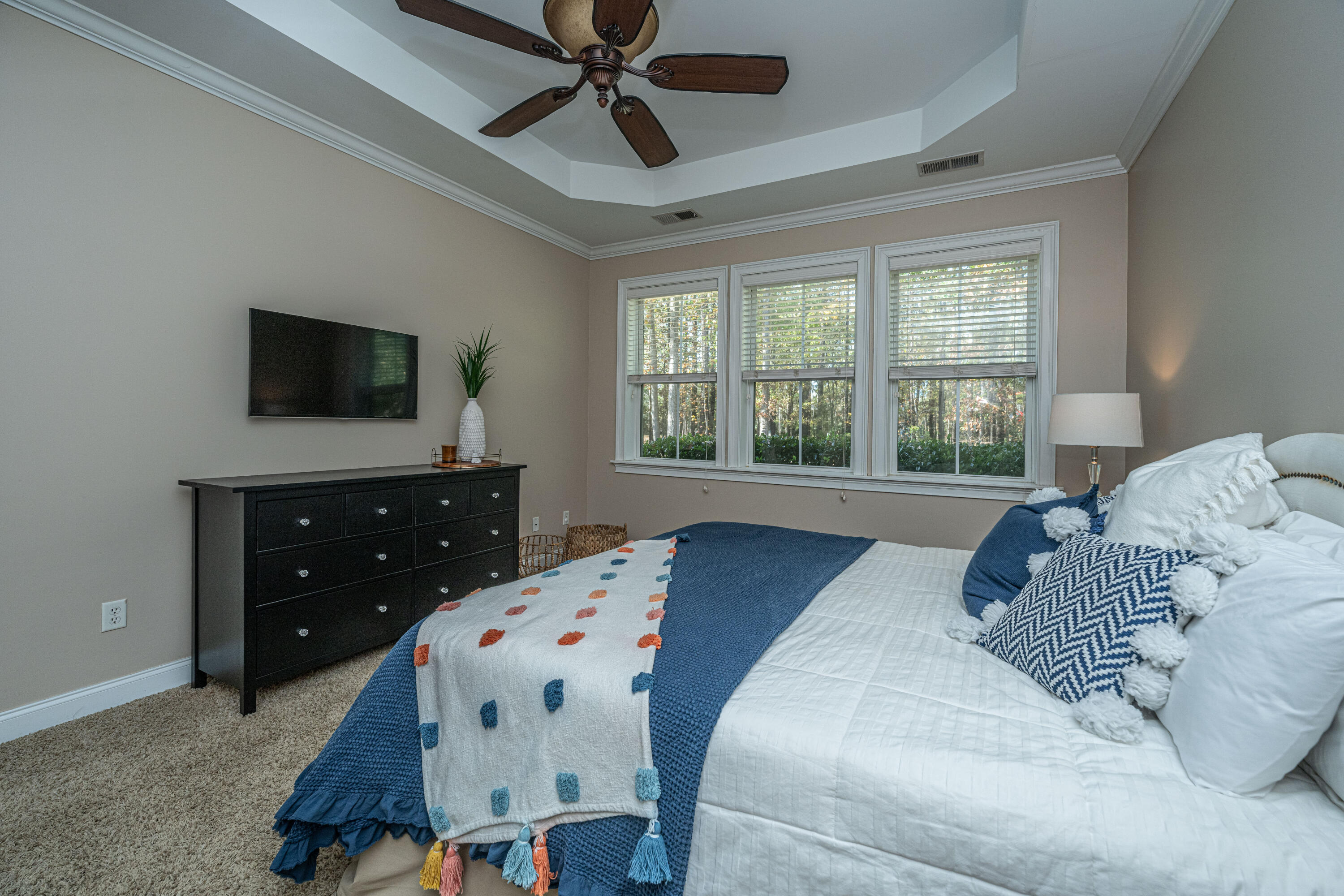 1852 Hall Point Road Mount Pleasant, SC 29466 - Photo 23 of 57 Primary bedroom