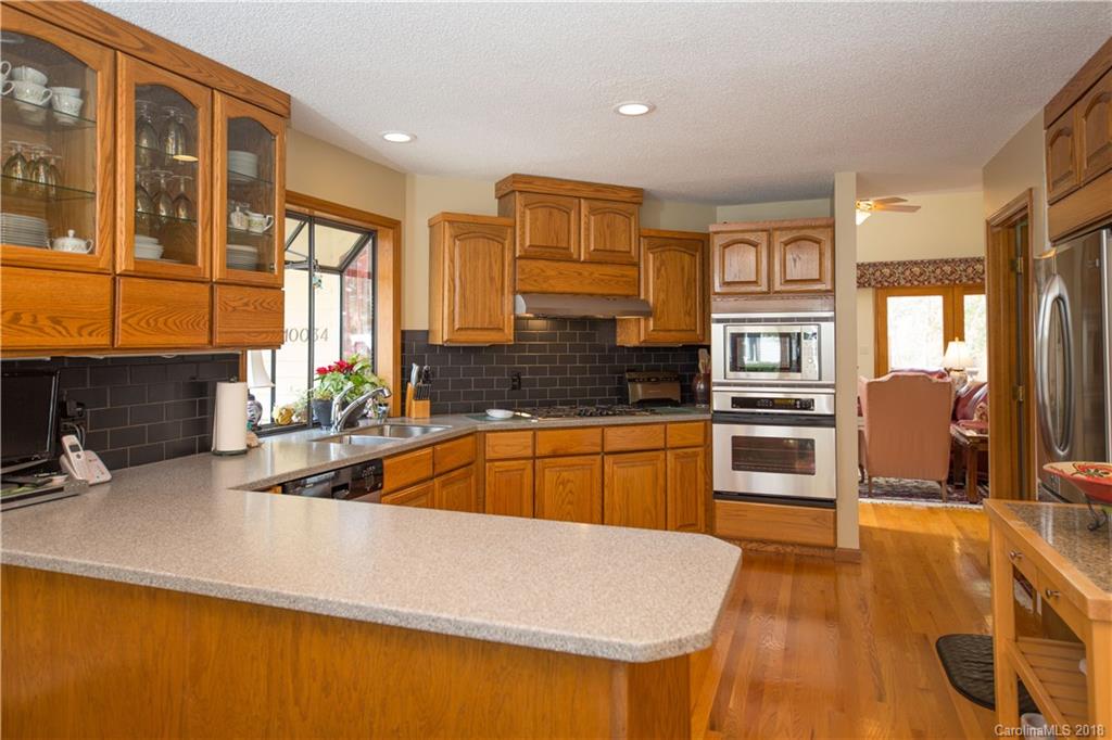 10034 Tepa Place Tega Cay, SC 29708 - Photo 10 of 25 Gallery Image 10