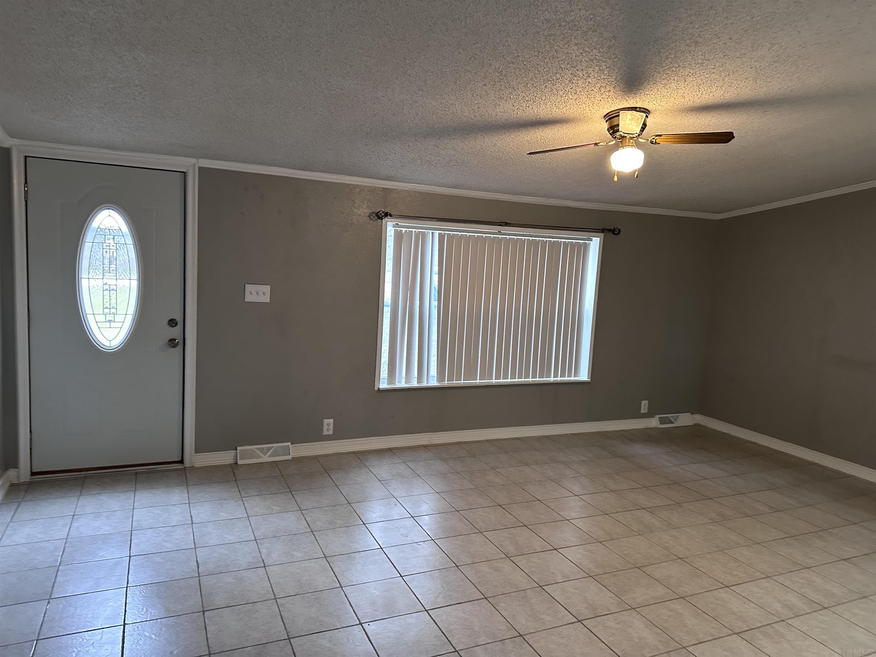 909 Georgia Road Goshen, IN 46528 - Photo 4 of 9 Gallery Image 4