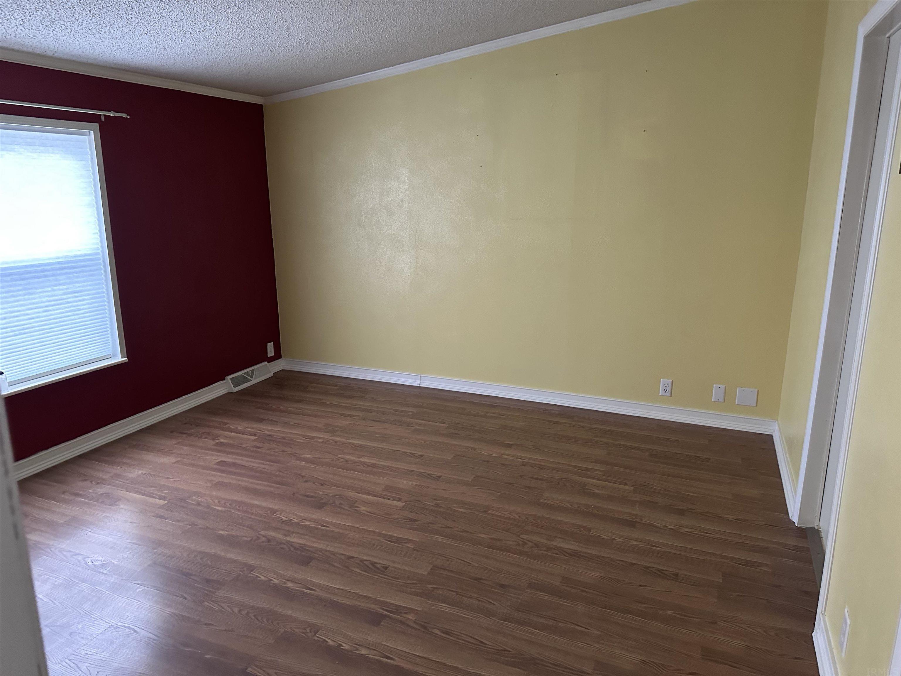909 Georgia Road Goshen, IN 46528 - Photo 8 of 9 Gallery Image 8