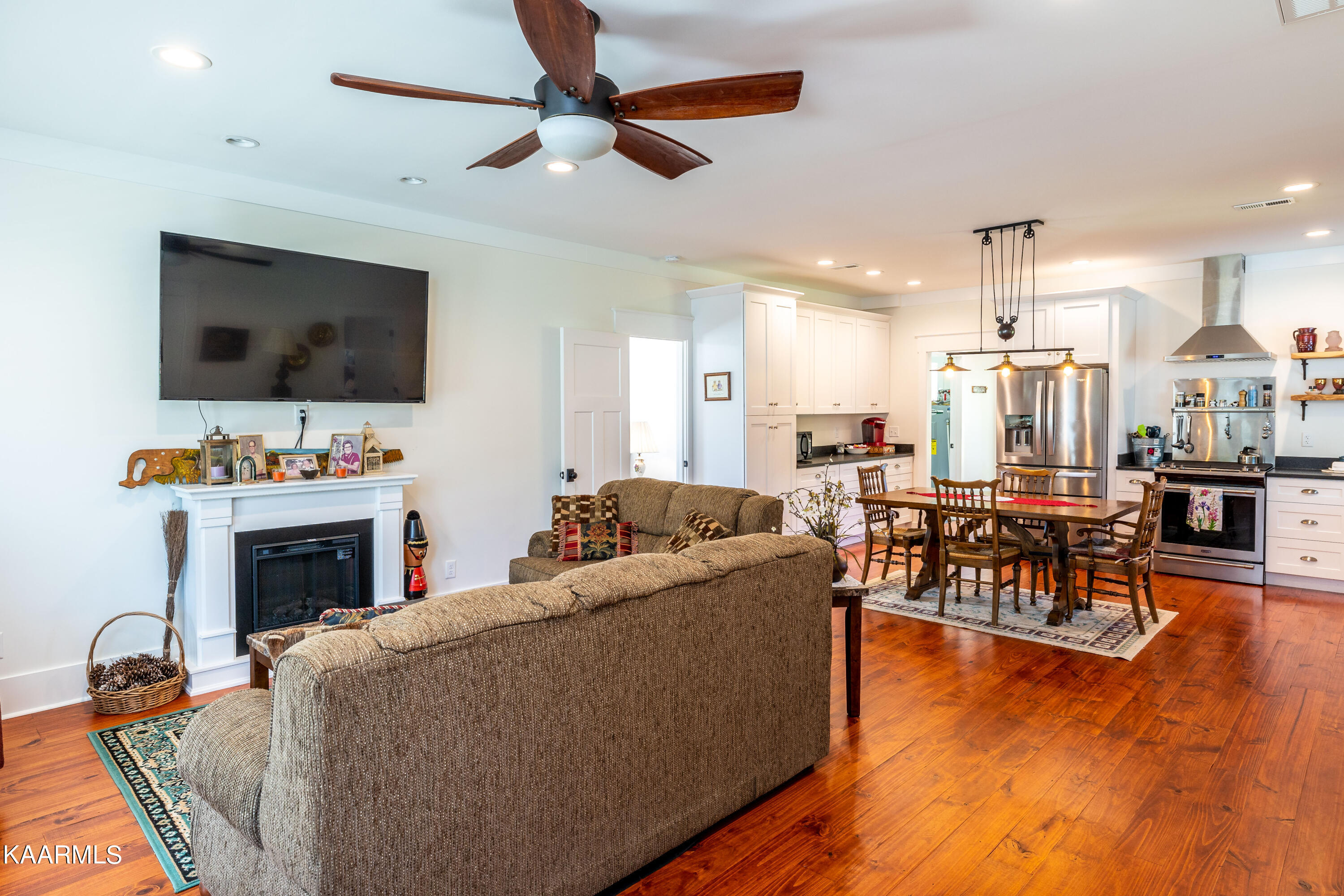 310 Sandy Lane Townsend, TN 37882 - Photo 12 of 50 310Sandyln-24