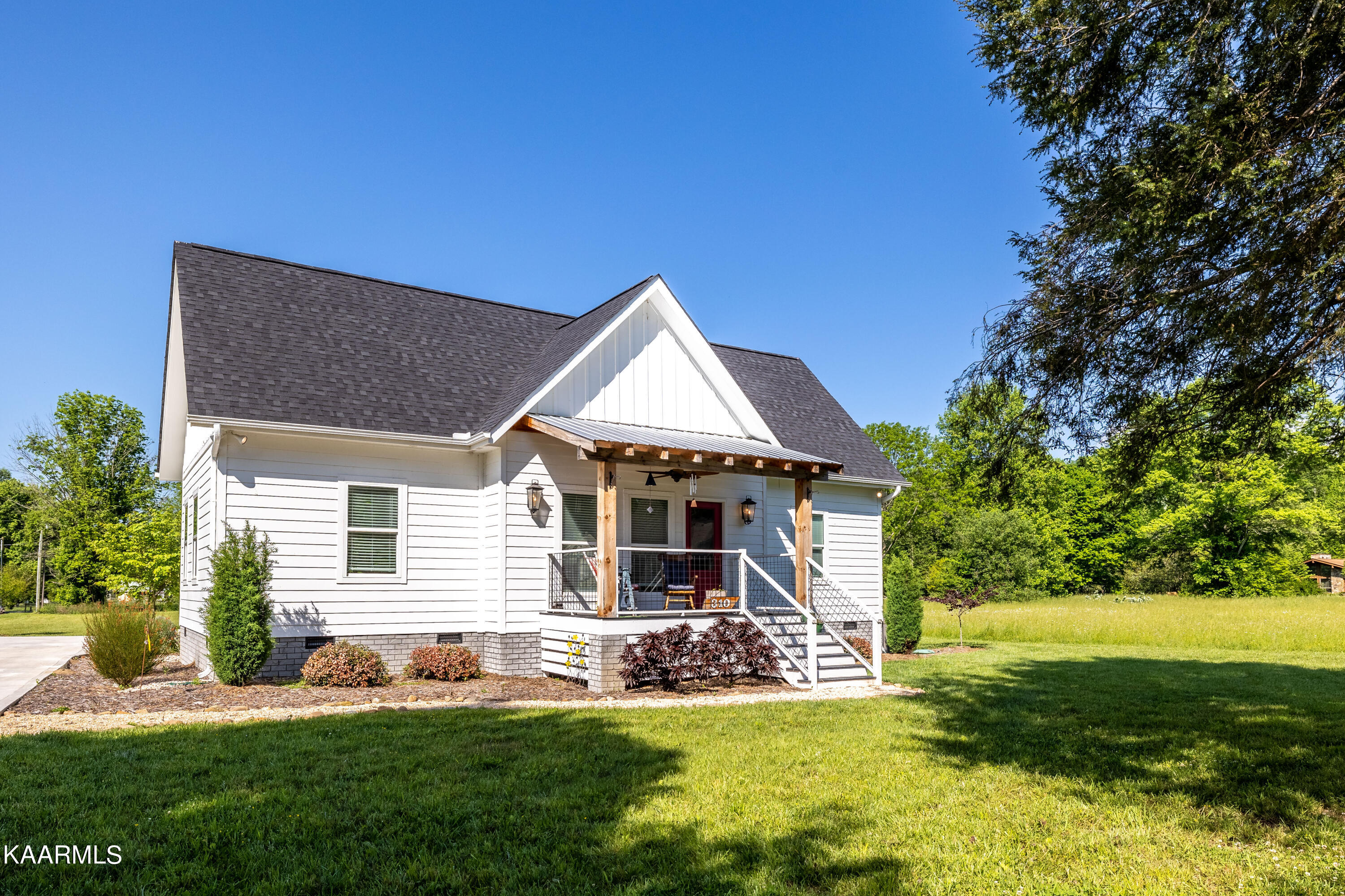 310 Sandy Lane Townsend, TN 37882 - Photo 3 of 50 310Sandyln-5