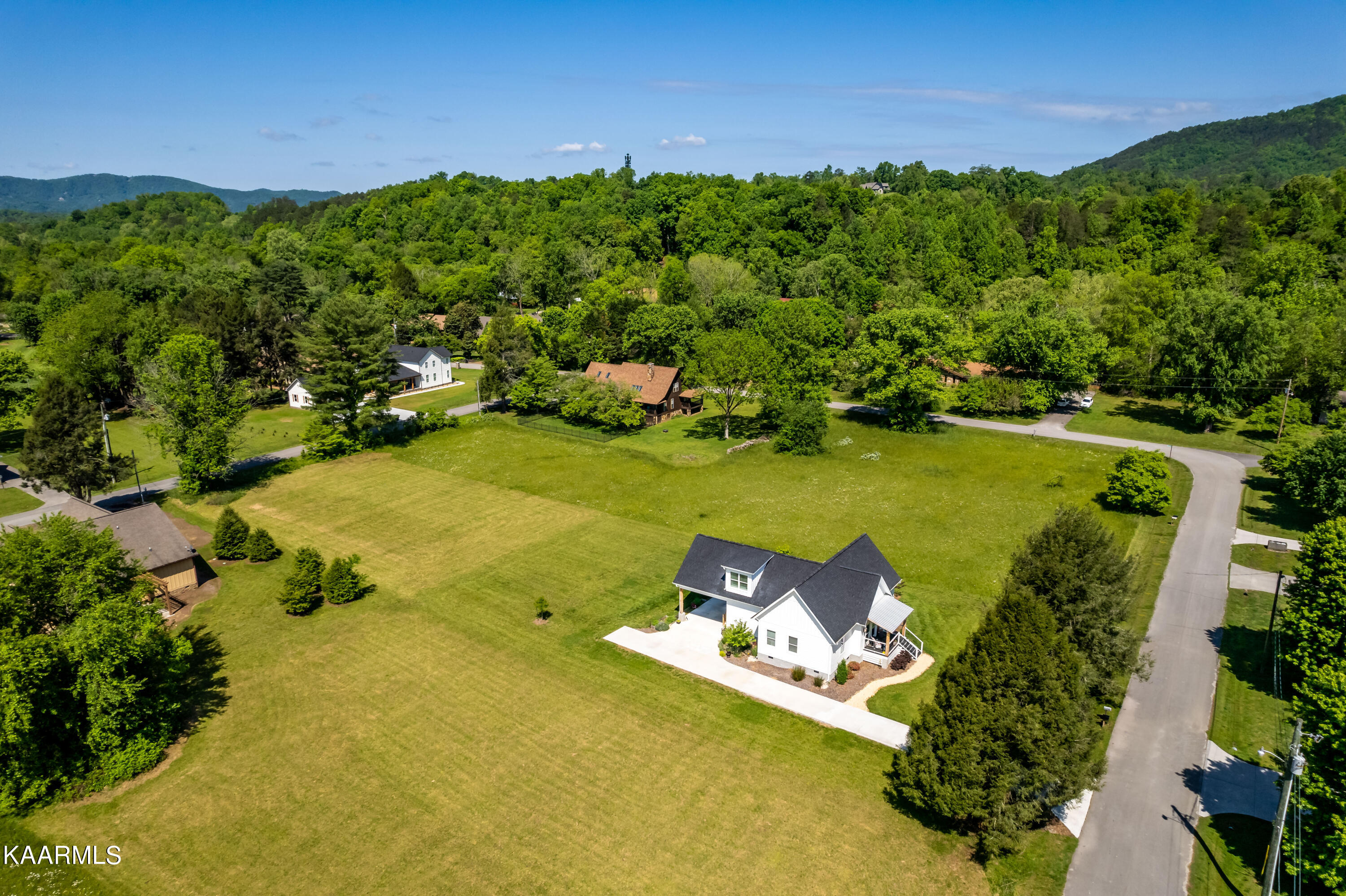 310 Sandy Lane Townsend, TN 37882 - Photo 49 of 50 310Sandyln-56