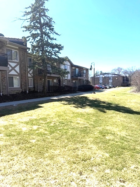 16W535 79th Street, Unit 203 Willowbrook, IL 60527 - Photo 2 of 11