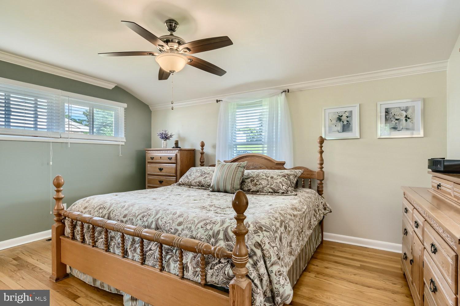544 Valley View Road Towson, MD 21286 - Photo 17 of 39 Primary bedroom