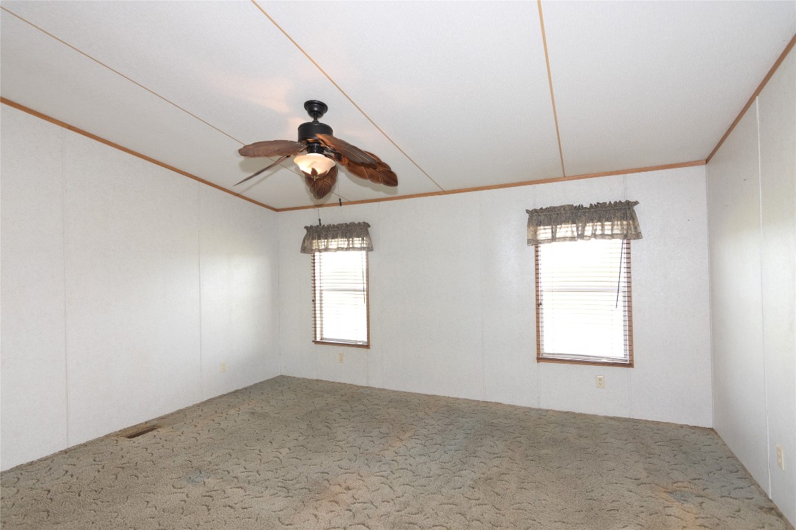 1 11209-tract Road Del Valle, TX 78617 - Photo 14 of 39 a view of an empty room and window
