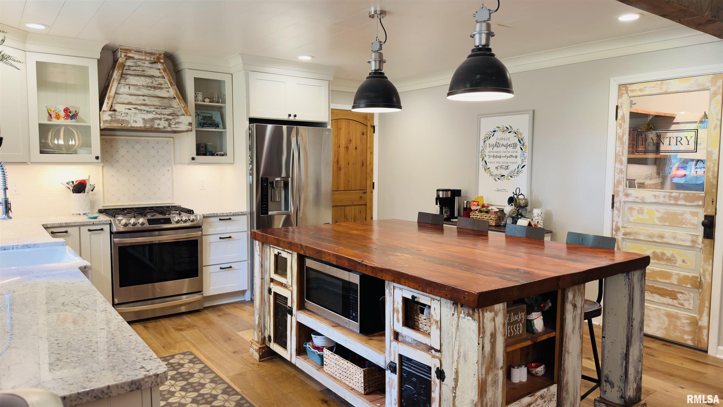 8813 West Pfeiffer Road Mapleton, IL 61547 - Photo 5 of 32