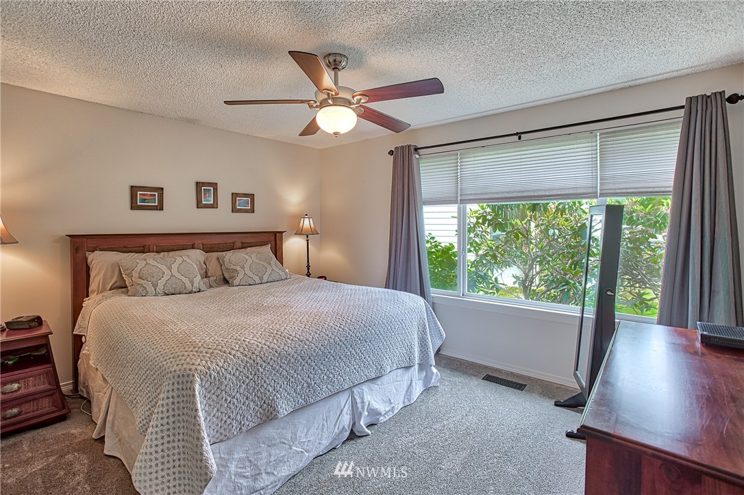 21924 3rd Place West Bothell, WA 98021 - Photo 14 of 20