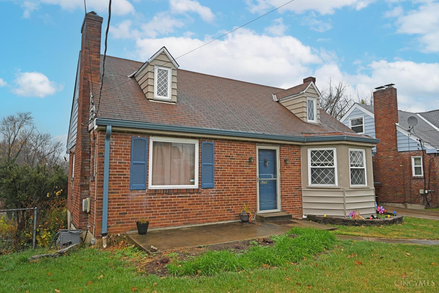 5259 Relluk Drive Cincinnati, OH 45238 - Photo 3 of 46 Gallery Image 3