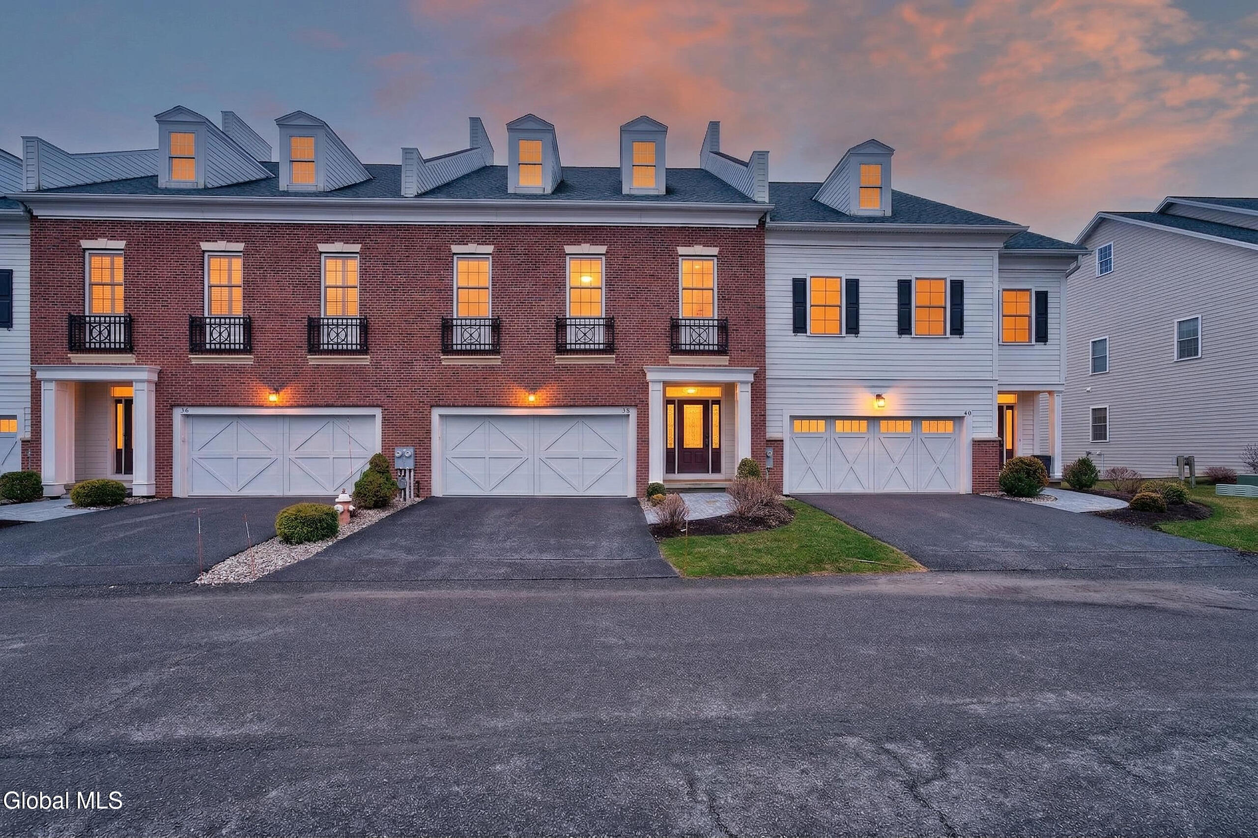 38 Cambridge Way Colonie, NY 12110 - Photo 3 of 57 0 Front 1twilight