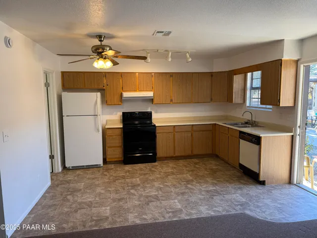 $1,195 | 1283 Tapadero Drive, Dewey, AZ 86327