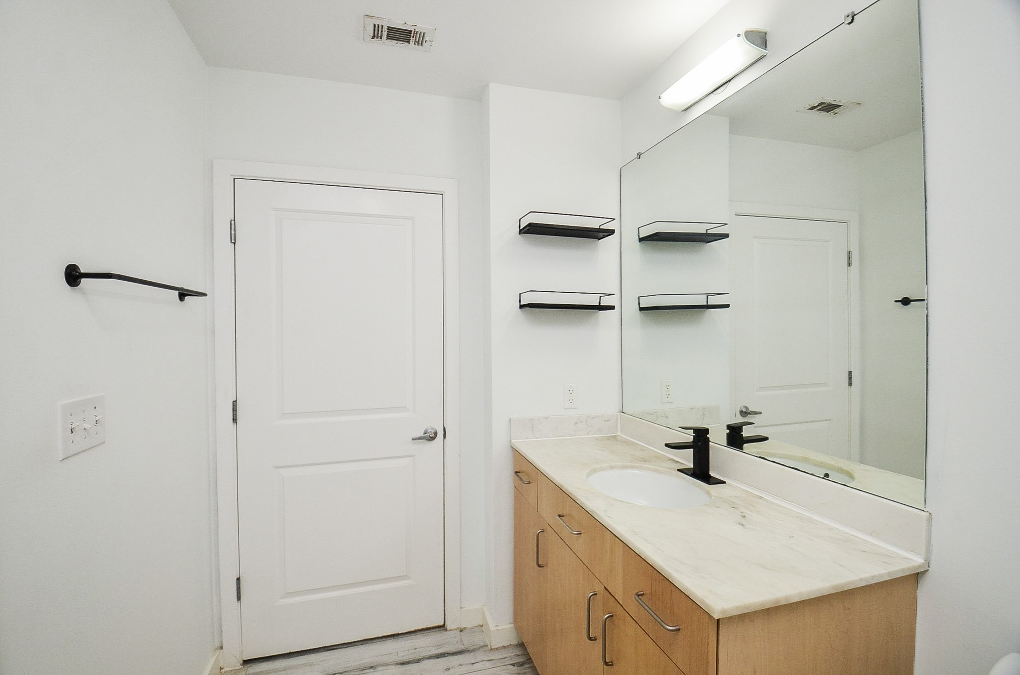 5925 Almeda Road, Unit 11612 Houston, TX 77004 - Photo 15 of 20