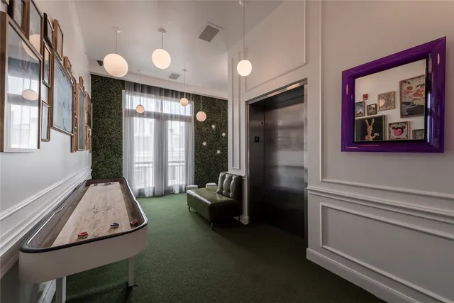 $1,601 | 306 McGowen Street, Unit 1305, Houston, TX 77006