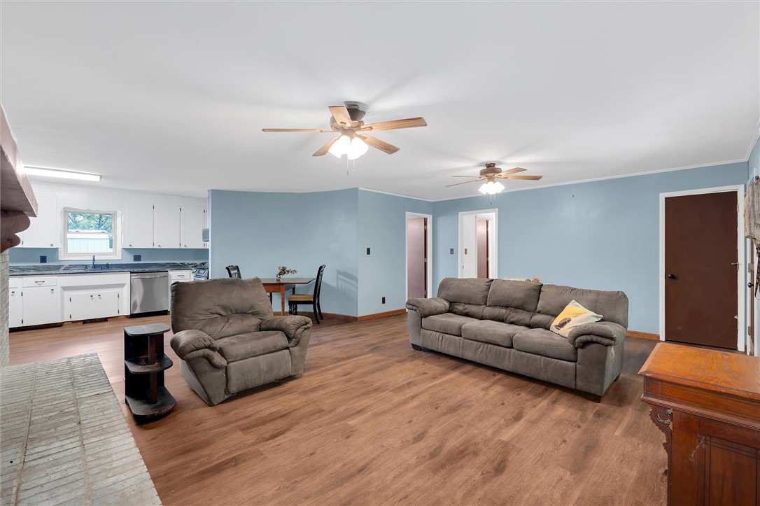 124 Wiley Road Greenwood, SC 29649 - Photo 8 of 39 Gallery Image 8