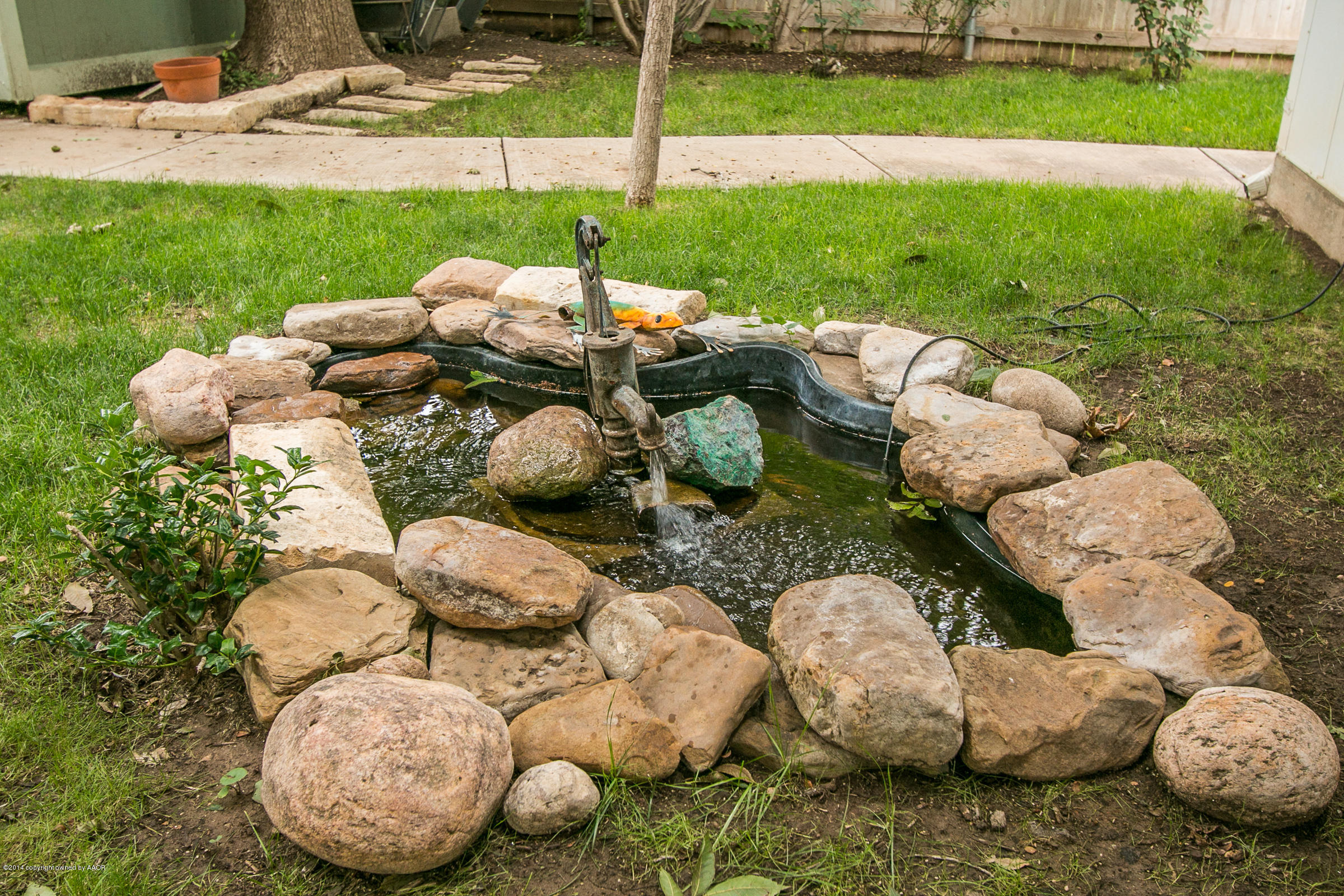 5306 Randolph Road Amarillo, TX 79106 - Photo 20 of 28 024_Water Feature