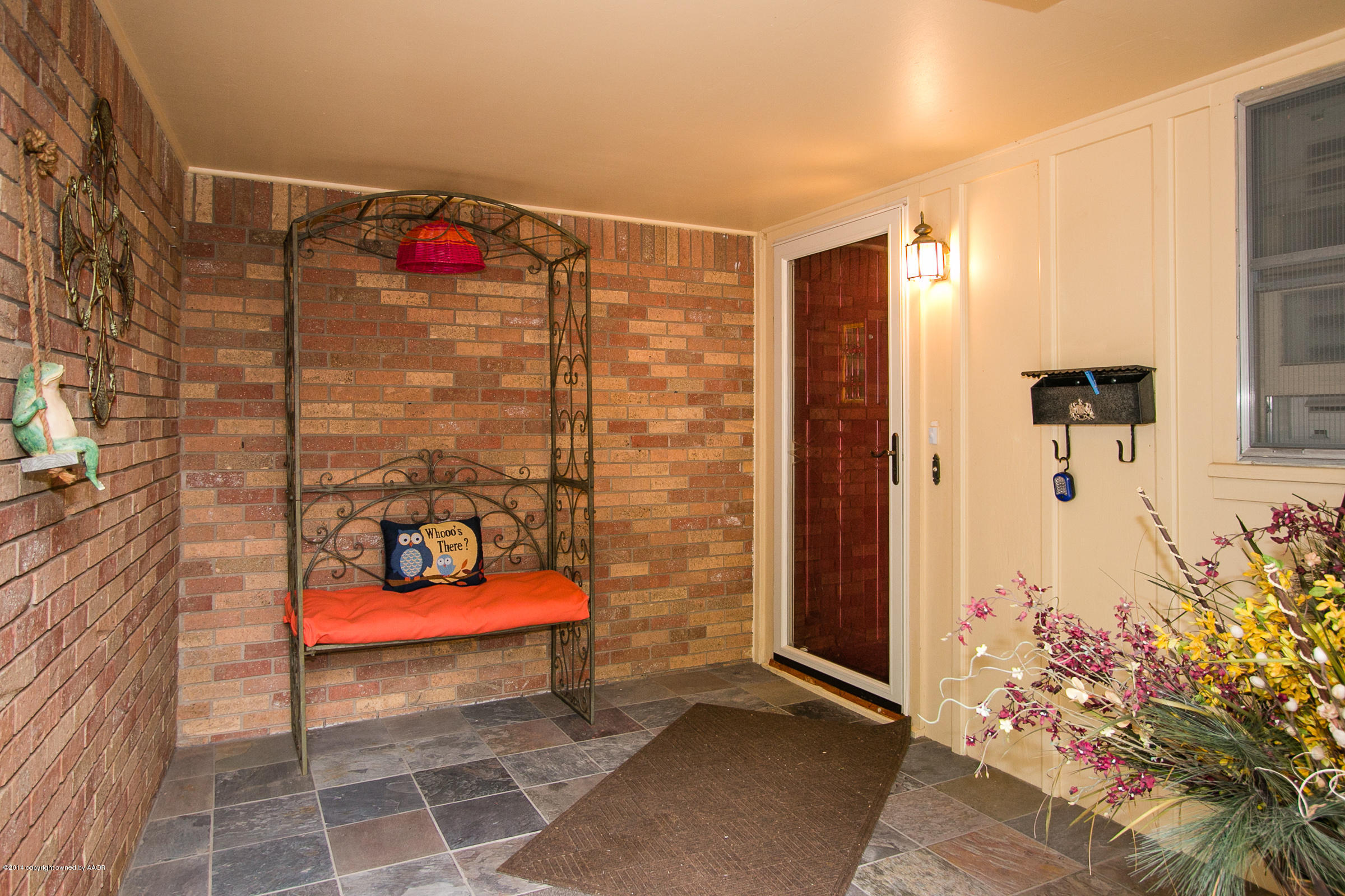 5306 Randolph Road Amarillo, TX 79106 - Photo 25 of 28 026_Front Porch