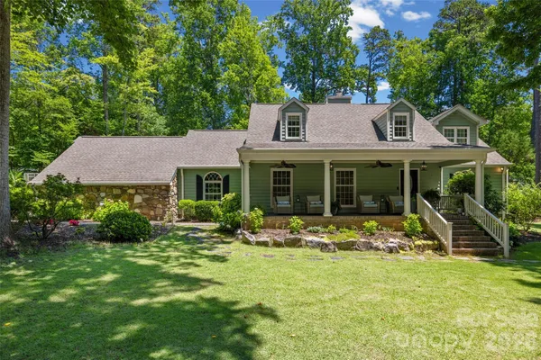 $775,000 | 2 Pine Point Road, Lake Wylie, SC 29710